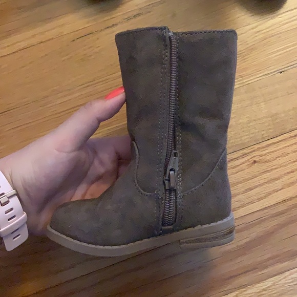 Boots - Picture 4 of 5